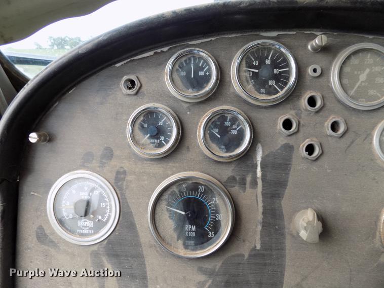 image for item DB9678 1981 Peterbilt 359 vacuum truck