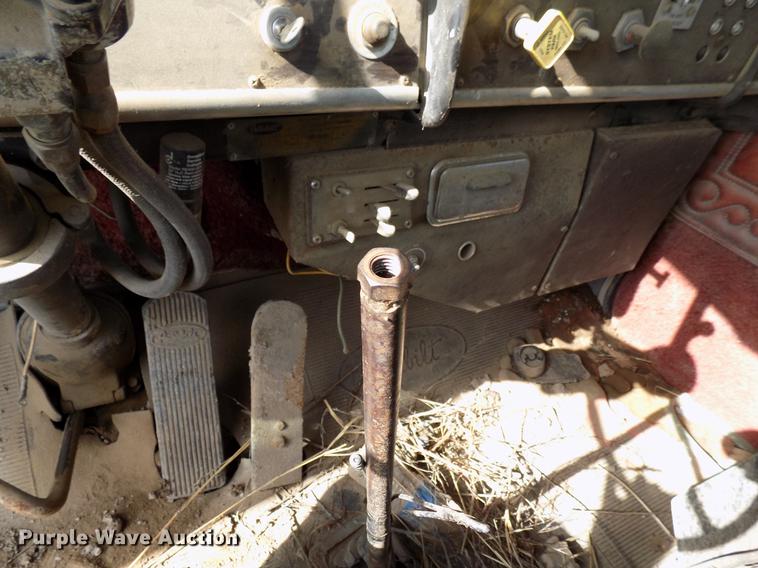 image for item DB9678 1981 Peterbilt 359 vacuum truck