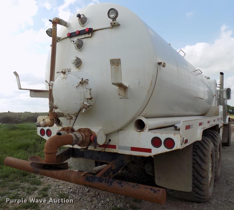 image for item DB9678 1981 Peterbilt 359 vacuum truck