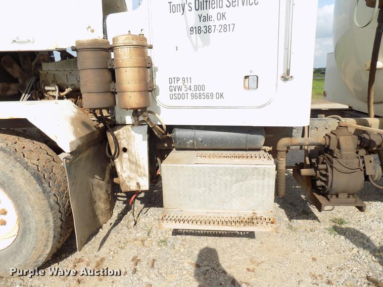 image for item DB9678 1981 Peterbilt 359 vacuum truck