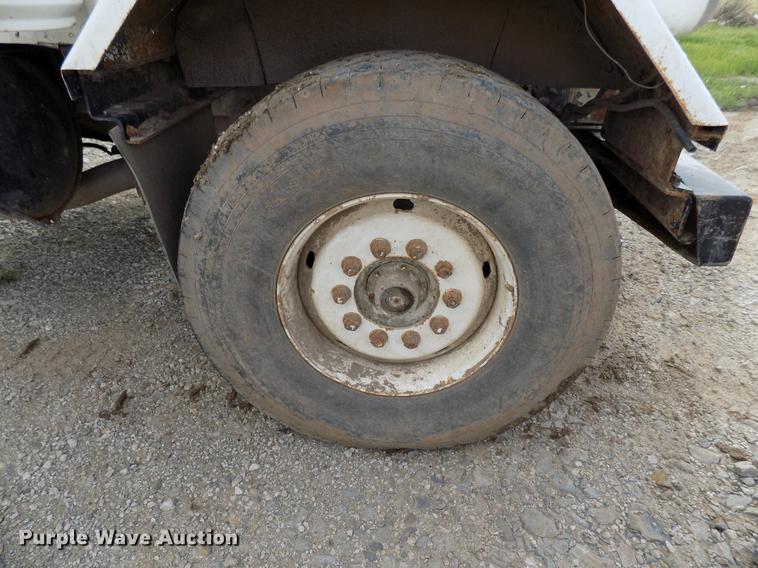 image for item DB9678 1981 Peterbilt 359 vacuum truck