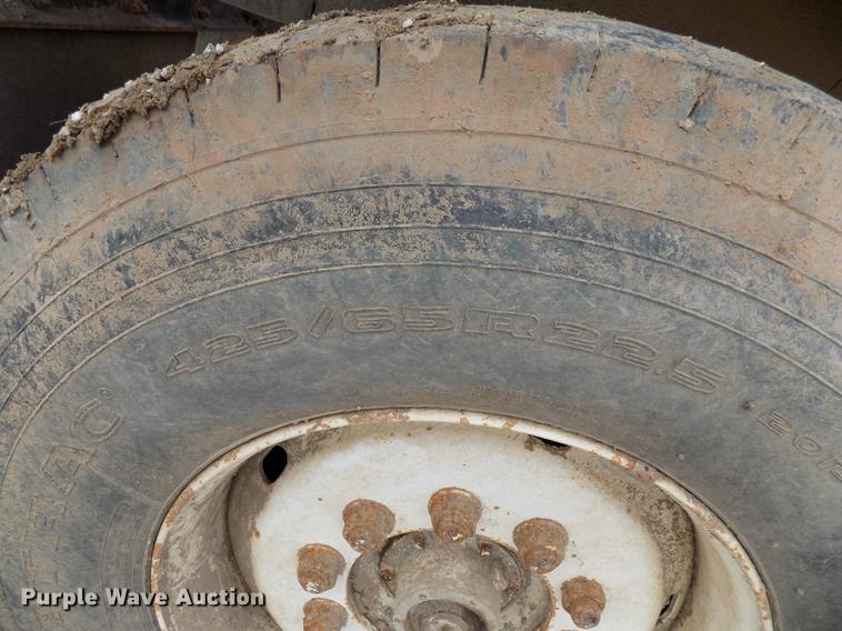 image for item DB9678 1981 Peterbilt 359 vacuum truck