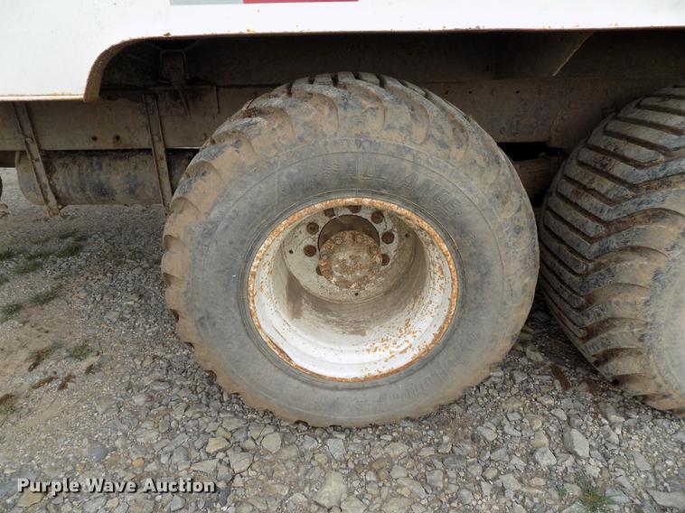 image for item DB9678 1981 Peterbilt 359 vacuum truck