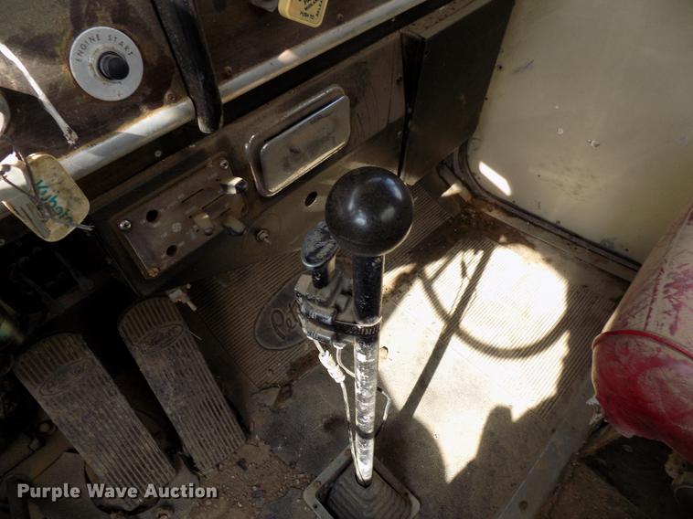 image for item DB9679 1981 Peterbilt 378 vacuum truck