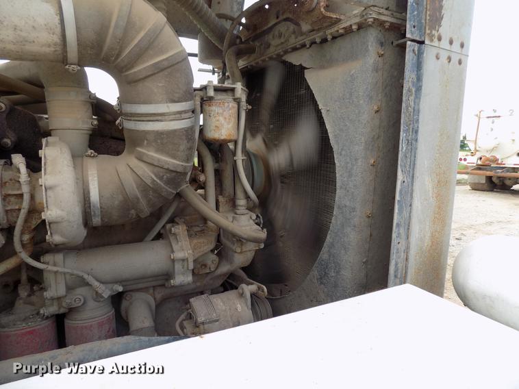 image for item DB9679 1981 Peterbilt 378 vacuum truck