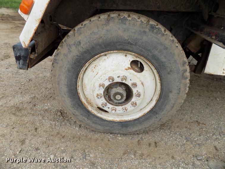 image for item DB9679 1981 Peterbilt 378 vacuum truck