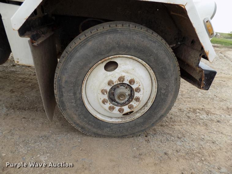 image for item DB9679 1981 Peterbilt 378 vacuum truck