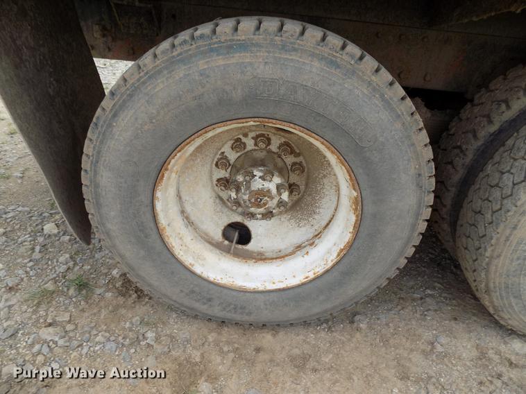 image for item DB9679 1981 Peterbilt 378 vacuum truck