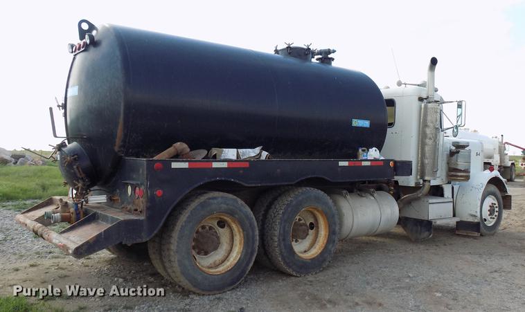 image for item DB9680 1985 Peterbilt 382 vacuum truck