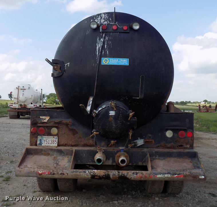 image for item DB9680 1985 Peterbilt 382 vacuum truck