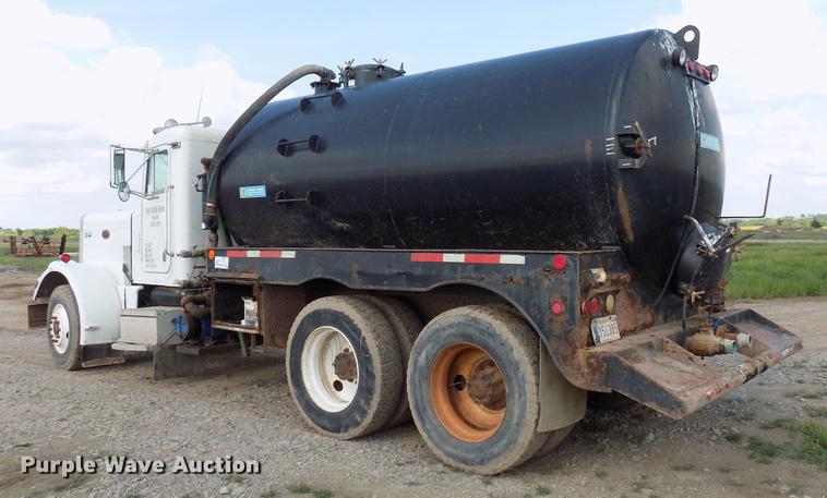 image for item DB9680 1985 Peterbilt 382 vacuum truck