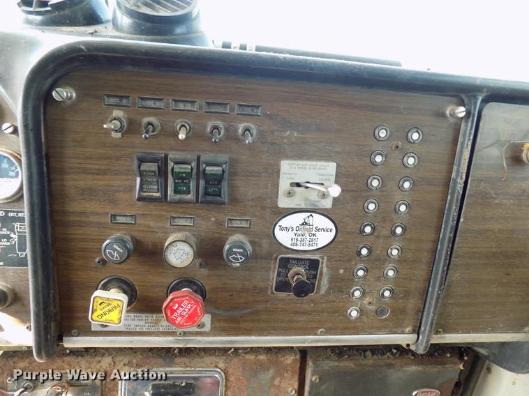 image for item DB9680 1985 Peterbilt 382 vacuum truck