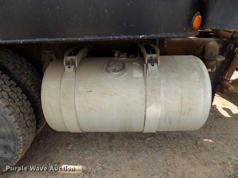 image for item DB9680 1985 Peterbilt 382 vacuum truck