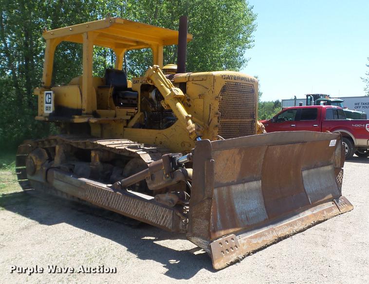 image for item DC4549 1974 Caterpillar D7F dozer
