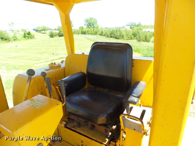 image for item DC4549 1974 Caterpillar D7F dozer