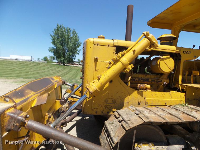 image for item DC4549 1974 Caterpillar D7F dozer