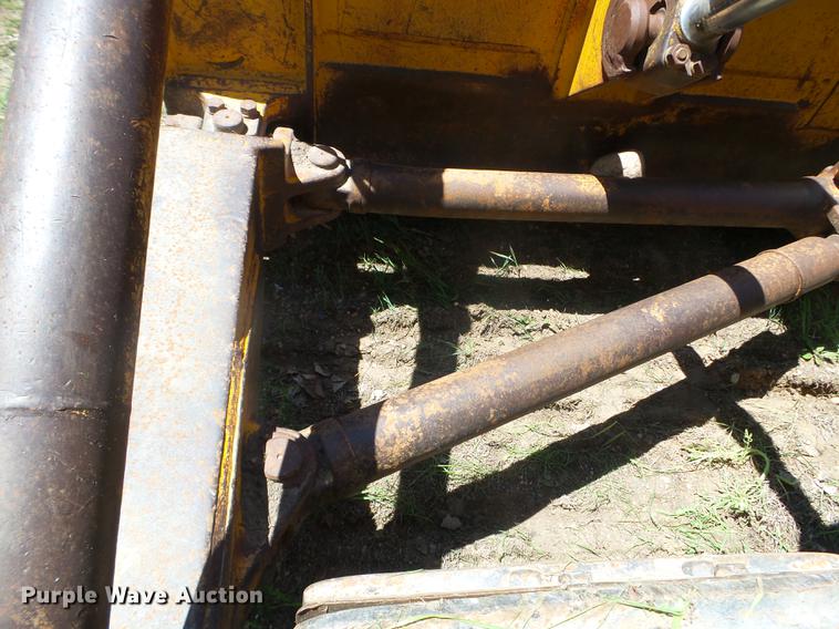 image for item DC4549 1974 Caterpillar D7F dozer