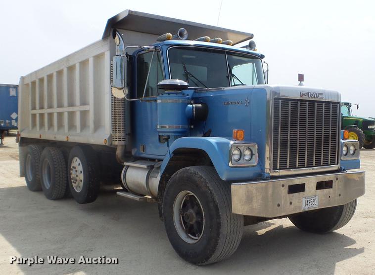 image for item DC4560 1979 GMC General dump truck