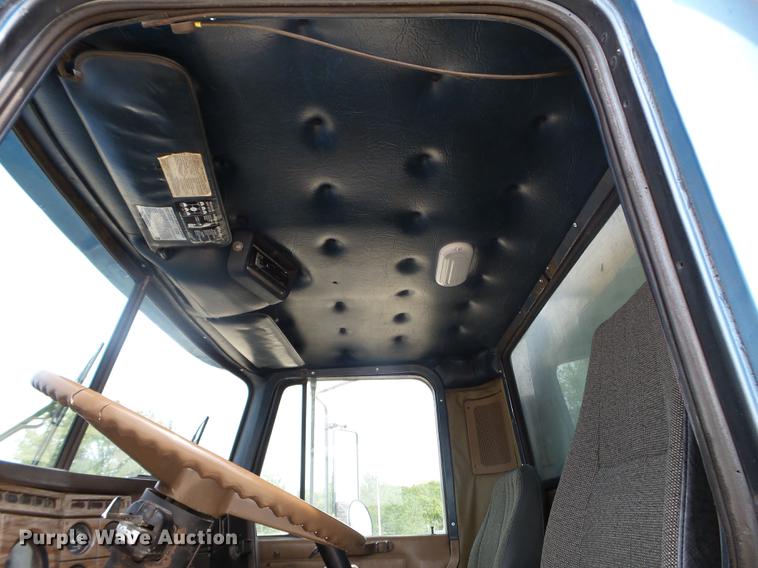 image for item DC4560 1979 GMC General dump truck