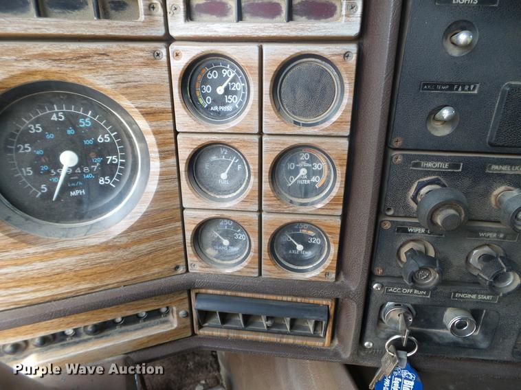 image for item DC4560 1979 GMC General dump truck