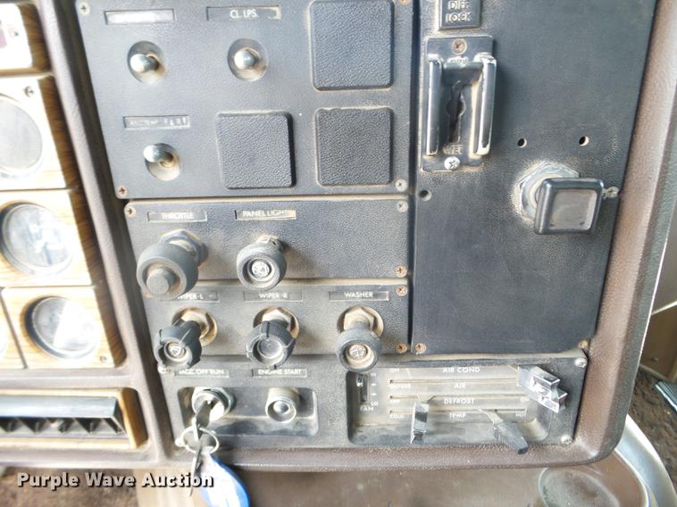 image for item DC4560 1979 GMC General dump truck