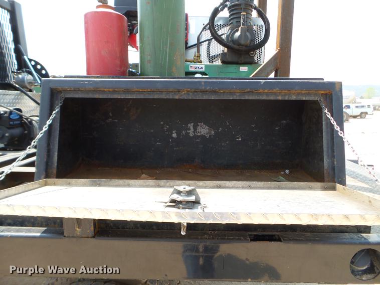 image for item DC4563 2008 GMC C4500 service truck