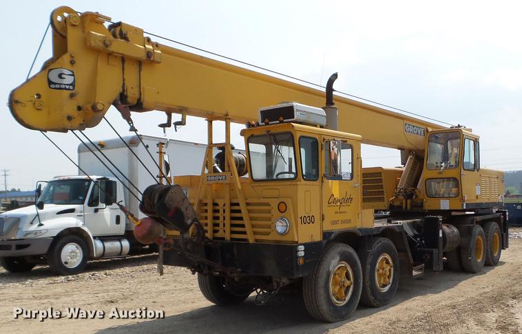 image for item DC4564 1970 Grove TM275T crane