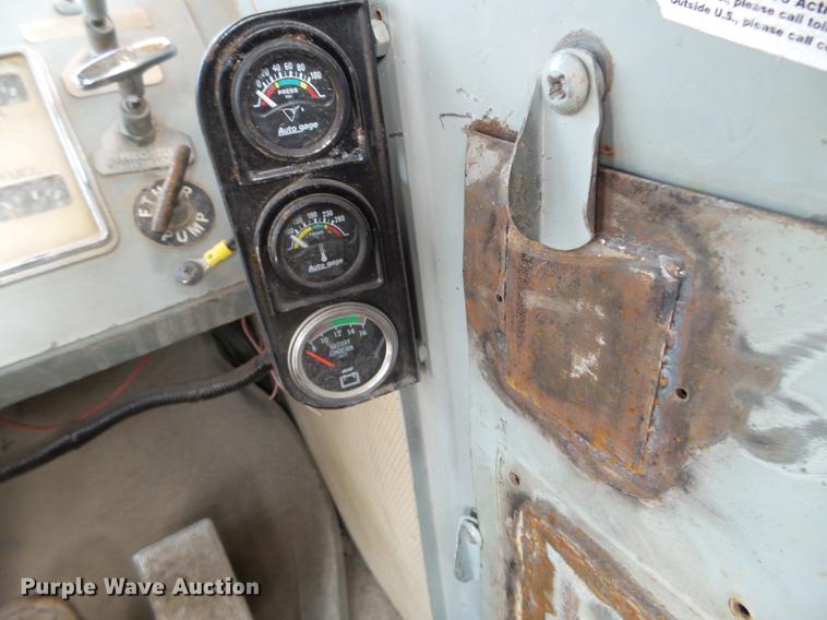 image for item DC4564 1970 Grove TM275T crane