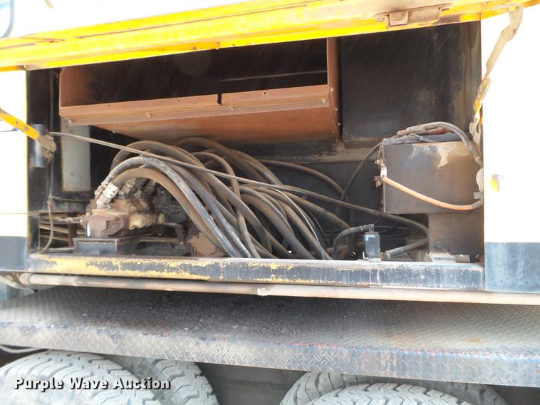 image for item DC4564 1970 Grove TM275T crane