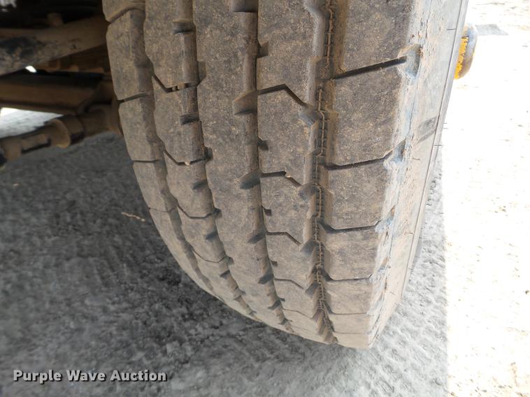 image for item DC4564 1970 Grove TM275T crane