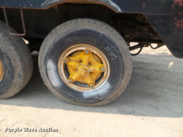 image for item DC4564 1970 Grove TM275T crane