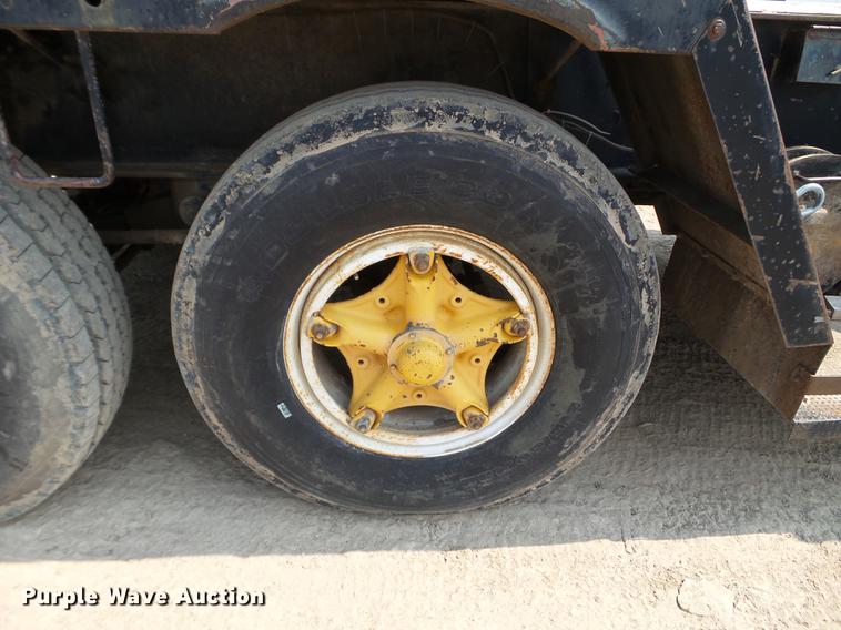 image for item DC4564 1970 Grove TM275T crane