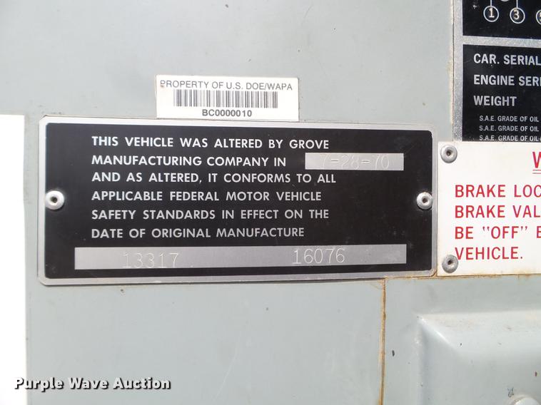 image for item DC4564 1970 Grove TM275T crane