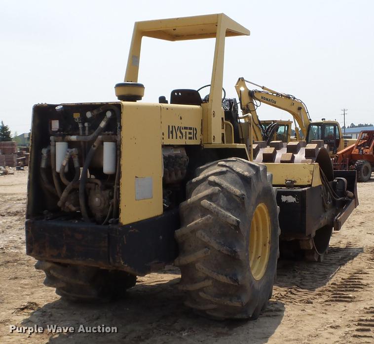 image for item DC4567 1986 Hyster C852A single drum vibratory roller