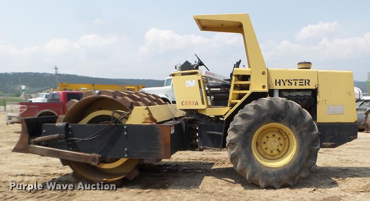 image for item DC4567 1986 Hyster C852A single drum vibratory roller