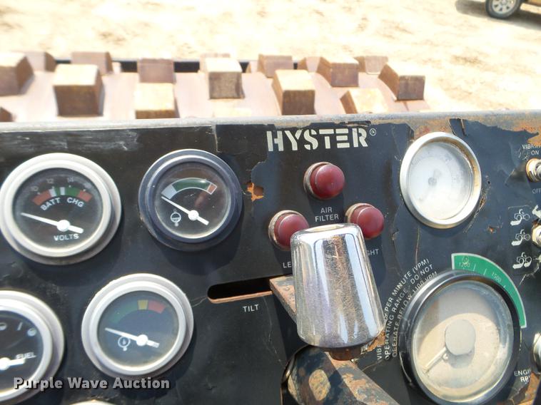 image for item DC4567 1986 Hyster C852A single drum vibratory roller