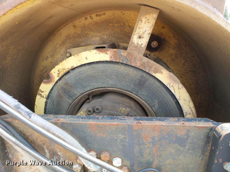 image for item DC4567 1986 Hyster C852A single drum vibratory roller