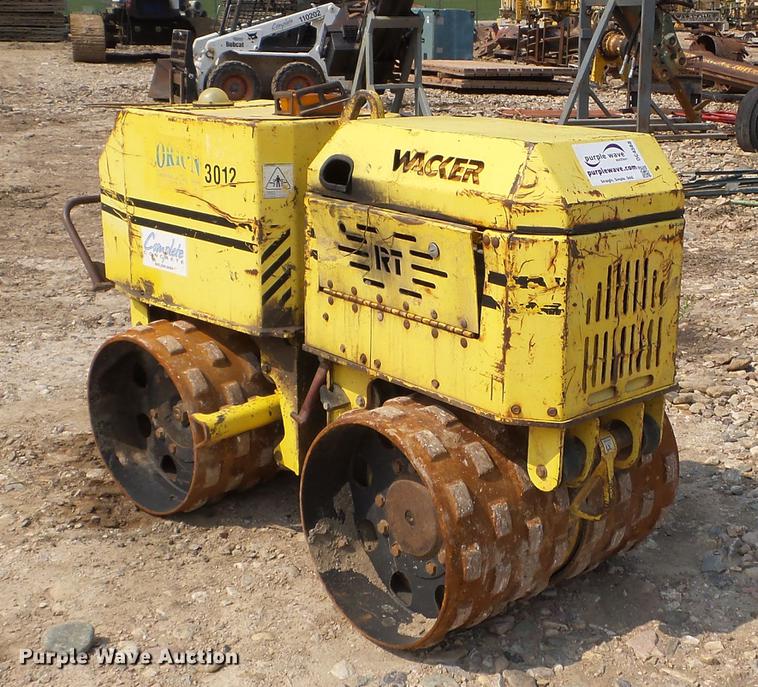 image for item DC4568 1999 Wacker RT820 trench compactor