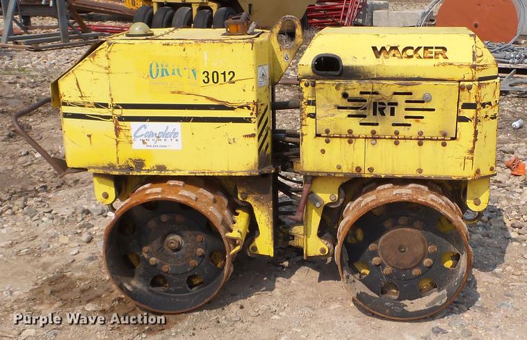 image for item DC4568 1999 Wacker RT820 trench compactor