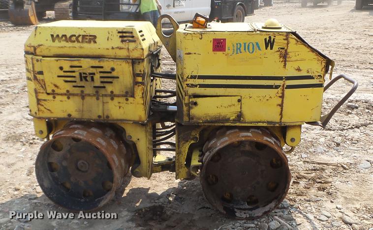 image for item DC4568 1999 Wacker RT820 trench compactor