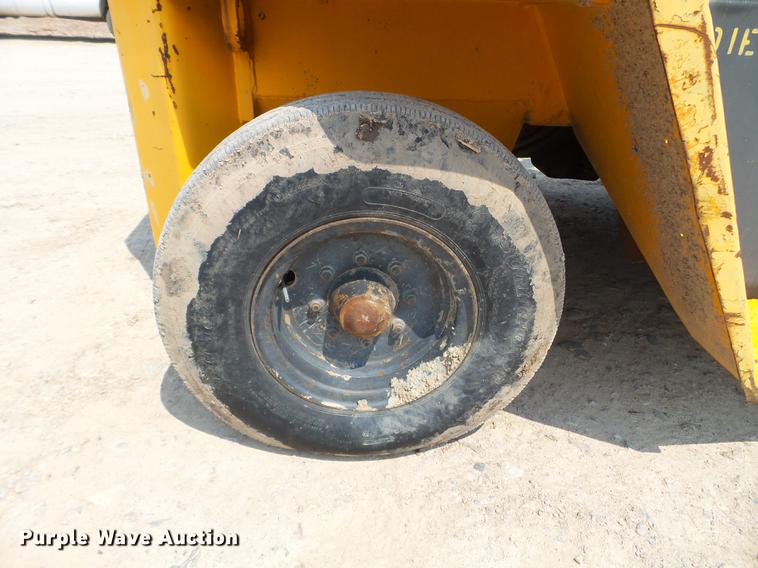 image for item DC4569 Wiggins WD150Y forklift