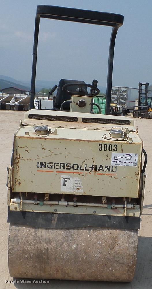 image for item DC4570 1998 Ingersoll Rand DD-22 double drum vibratory roller