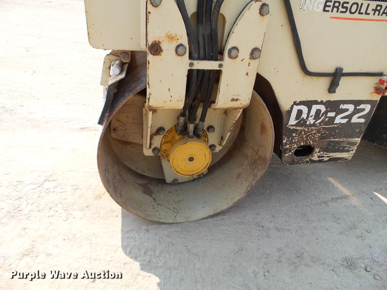 image for item DC4570 1998 Ingersoll Rand DD-22 double drum vibratory roller
