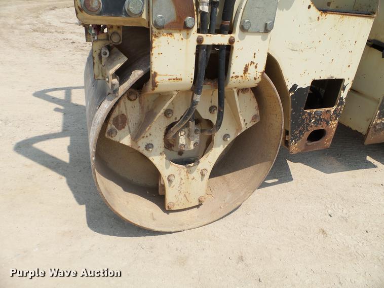 image for item DC4570 1998 Ingersoll Rand DD-22 double drum vibratory roller