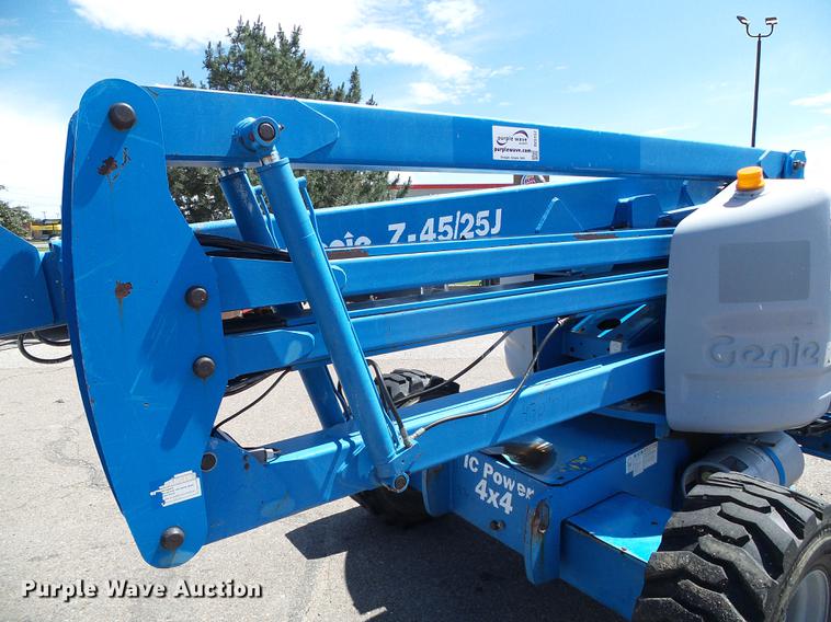 image for item DC5152 2004 Genie Z-45/25J boom lift
