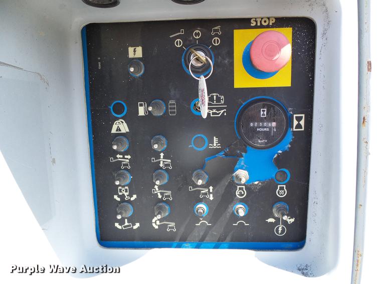 image for item DC5152 2004 Genie Z-45/25J boom lift