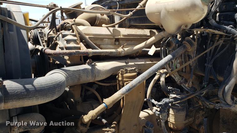 image for item DD4717 1995 White GMC WG truck cab and chassis