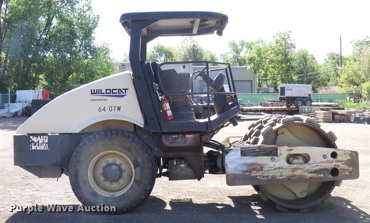 image for item DD6032 2002 Ingersoll Rand SD77-DXTF Single drum vibratory roller