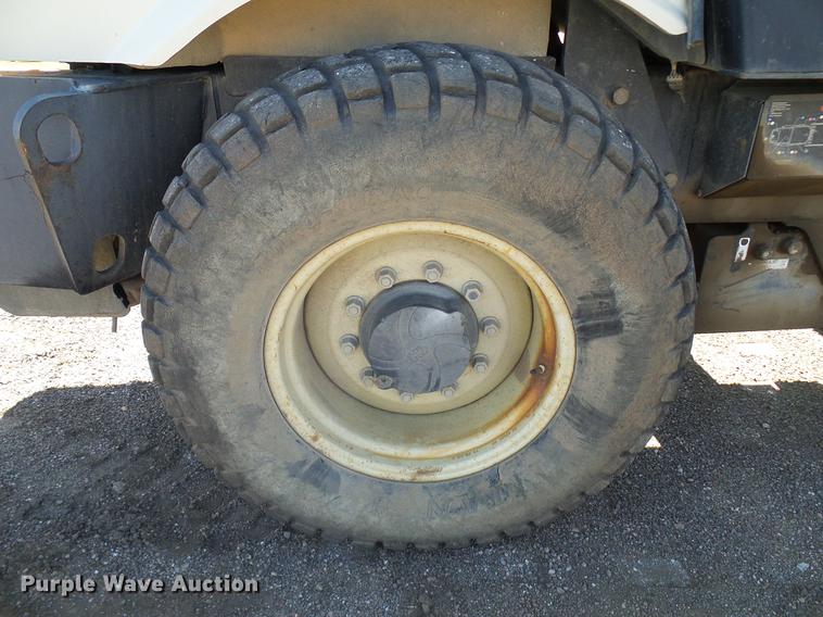 image for item DD6032 2002 Ingersoll Rand SD77-DXTF Single drum vibratory roller