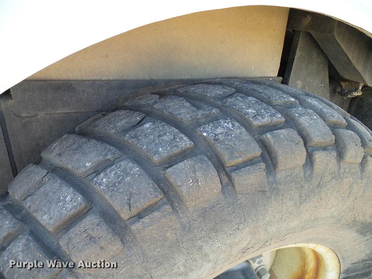 image for item DD6032 2002 Ingersoll Rand SD77-DXTF Single drum vibratory roller